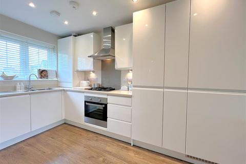 2 bedroom end of terrace house for sale, Royal Boulevard, Bishops Tachbrook, Leamington Spa