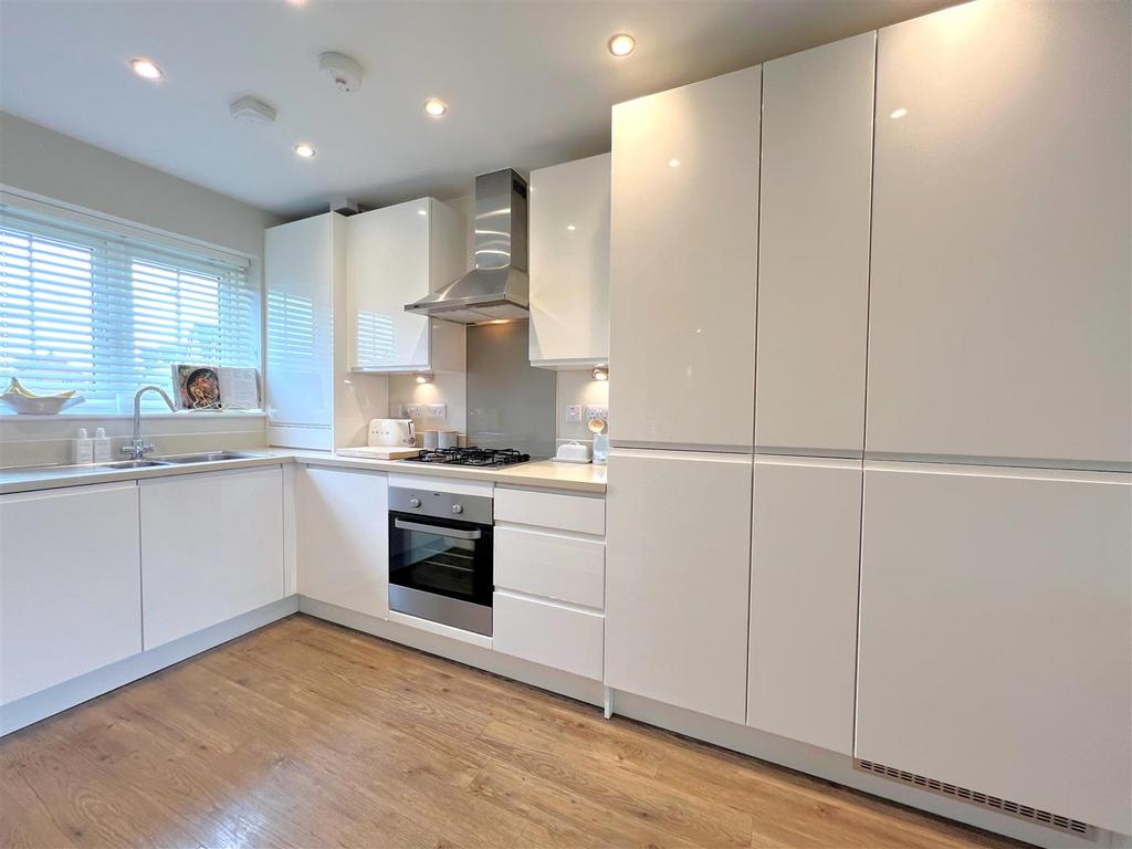 Kitchen 1.jpg