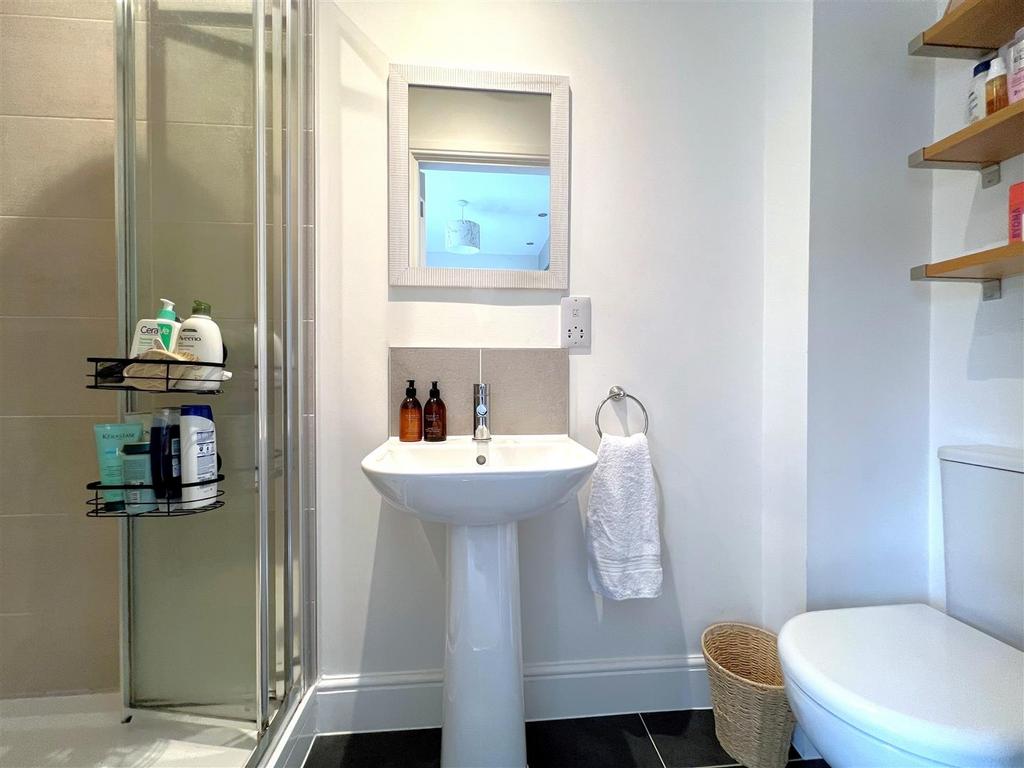 Ensuite.jpg