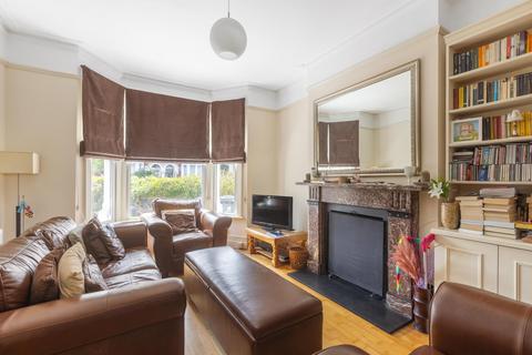 54 Arlington Road, London, W13 8PE