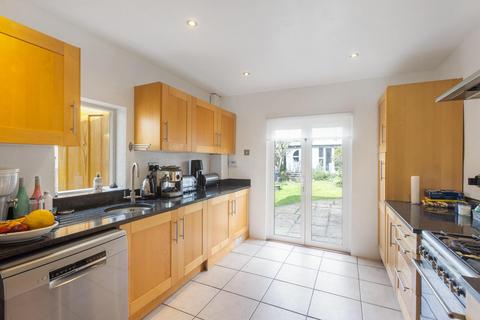54 Arlington Road, London, W13 8PE