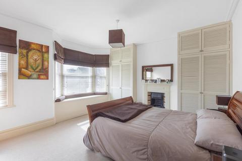 54 Arlington Road, London, W13 8PE