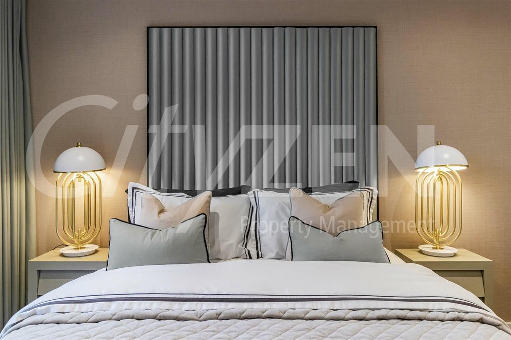 Two bed show flat