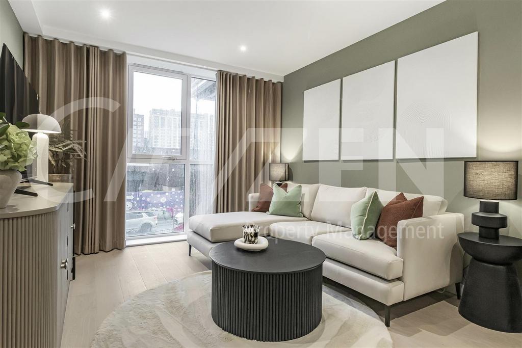 Two bed show flat