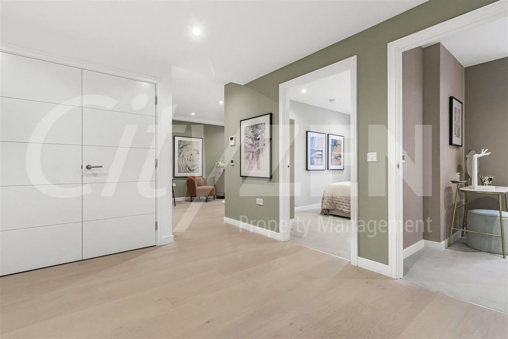 Two bed show flat