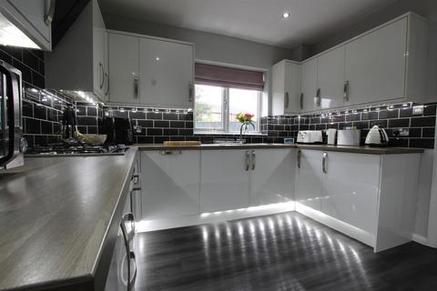 27 Mere Way, Swanland, North Ferriby, HU14 3QB