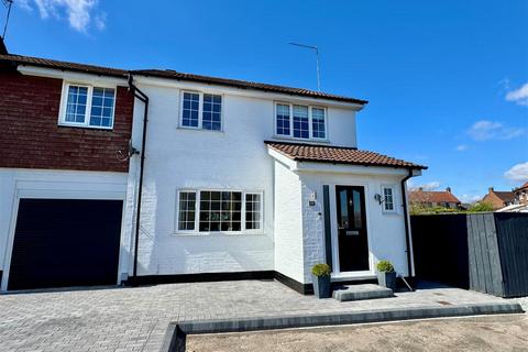 27 Mere Way, Swanland, North Ferriby, HU14 3QB
