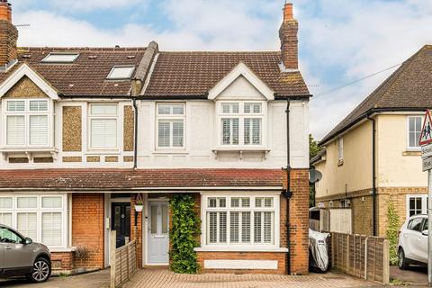 387 Hurst Road, West Molesey, KT8 1QW