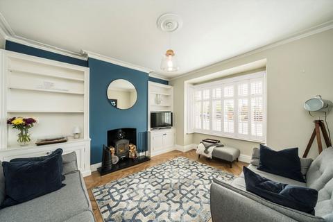387 Hurst Road, West Molesey, KT8 1QW