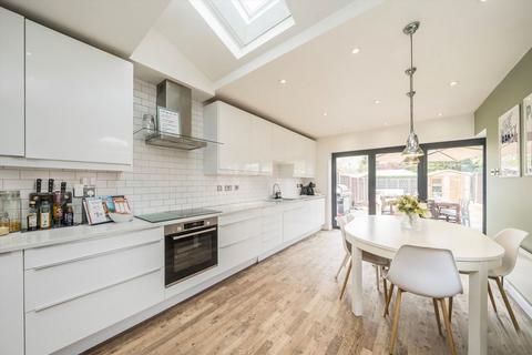 387 Hurst Road, West Molesey, KT8 1QW