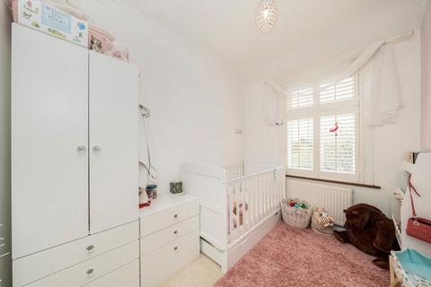 387 Hurst Road, West Molesey, KT8 1QW