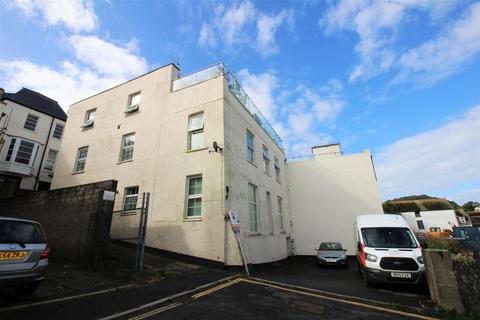 Flat 3, Holly House Avenue Road, Ilfracombe, EX34 9AT
