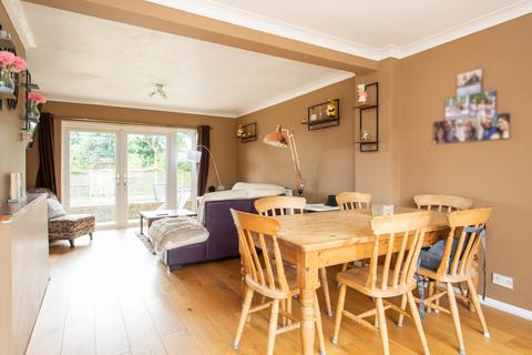 1 Hazling Dane, Shepherdswell, Dover, CT15 7LS