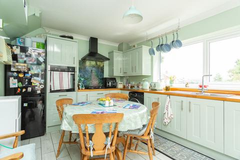 1 Hazling Dane, Shepherdswell, Dover, CT15 7LS