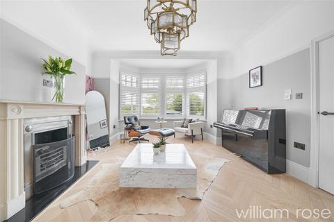 4 bedroom terraced house for sale, Lake House Road, London E11