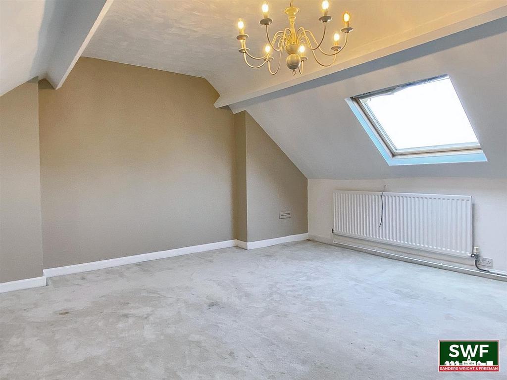 Loft room1.jpg