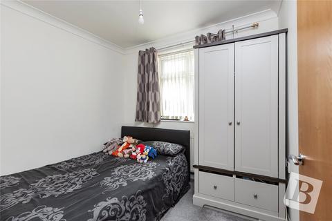 10 Rossall Close, Hornchurch, RM11 1BP