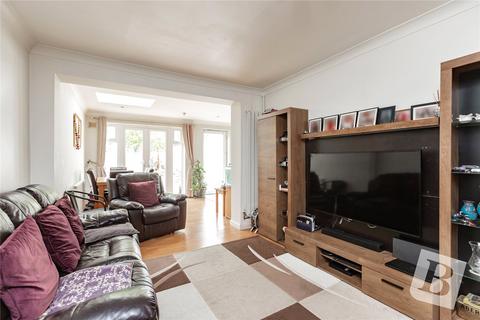 10 Rossall Close, Hornchurch, RM11 1BP