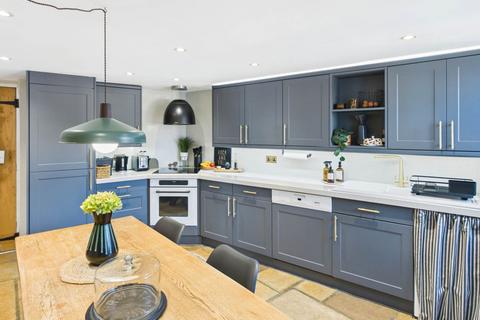 3 bedroom cottage for sale, The Strand, Quainton