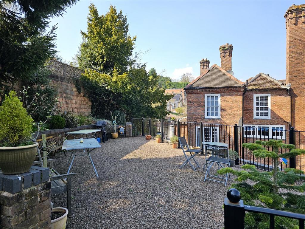 Communal Rear Garden