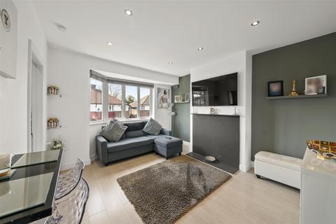 2 bedroom maisonette for sale, Elmcroft Close, Feltham TW14