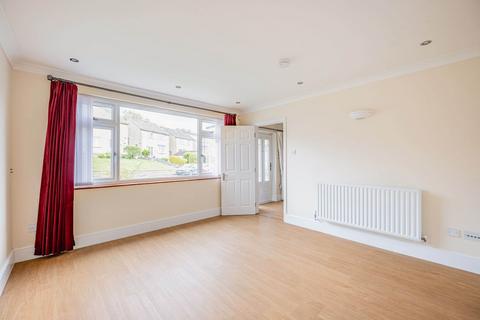 3 bedroom house to rent, Leighton Road, Weston
