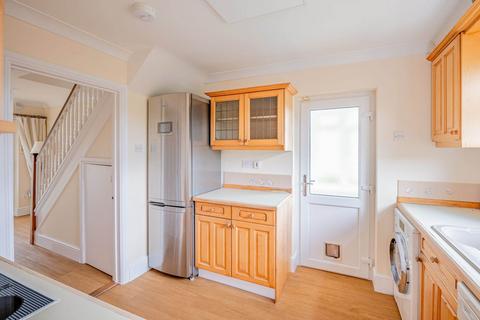 3 bedroom house to rent, Leighton Road, Weston