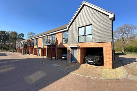 2 bedroom coach house for sale, Churchill Way, Bordon, Hampshire
