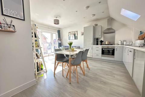 2 bedroom coach house for sale, Churchill Way, Bordon, Hampshire