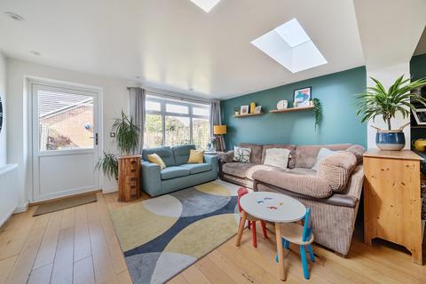 17 Cricketers Close, Hawkinge, Folkestone, CT18 7NH
