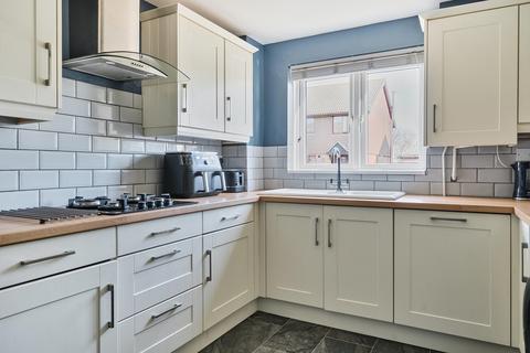 17 Cricketers Close, Hawkinge, Folkestone, CT18 7NH