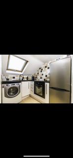 6 bedroom flat to rent, Nutwell Street