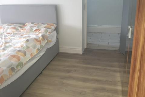 Studio to rent, Chester Road, Birmingham