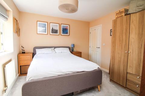 8 Linnet Gardens, Portishead, Bristol, BS20 7NB