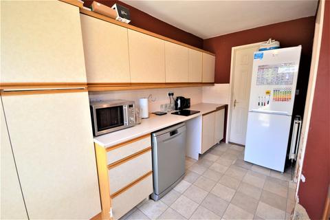 3b Poplar Grove, Burnham-on-crouch, CM0 8RJ