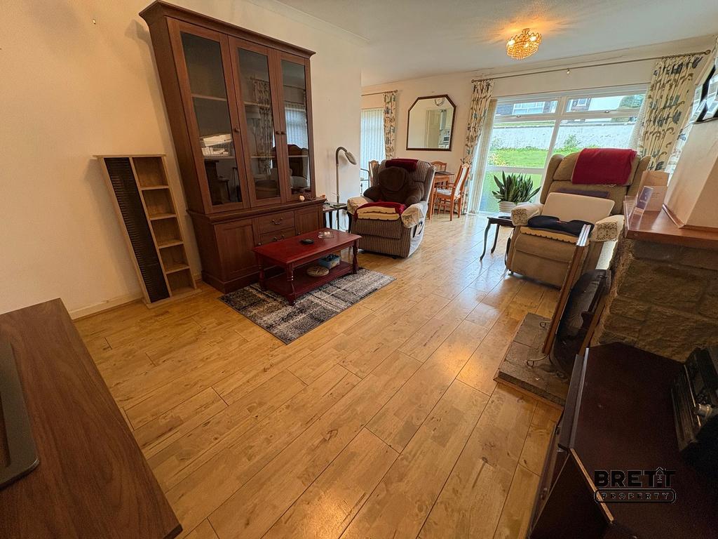 Living/Dining Room
