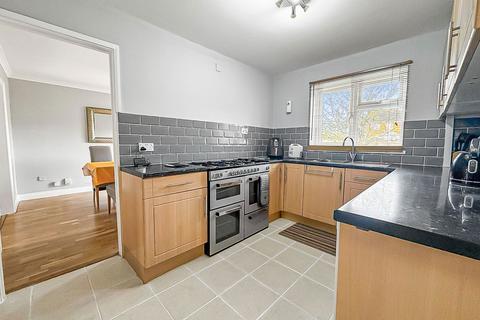 1 Weavers Road, Quedgeley, Gloucester, GL2 4WX