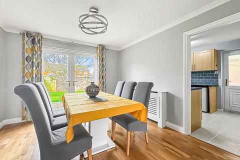 1 Weavers Road, Quedgeley, Gloucester, GL2 4WX
