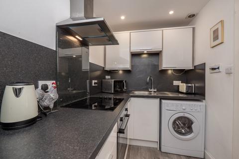 1f2, 91 Broughton Road, Edinburgh, EH7 4EG