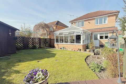 4 bedroom detached house for sale, Swinnow Green, Pudsey, LS28 9AW