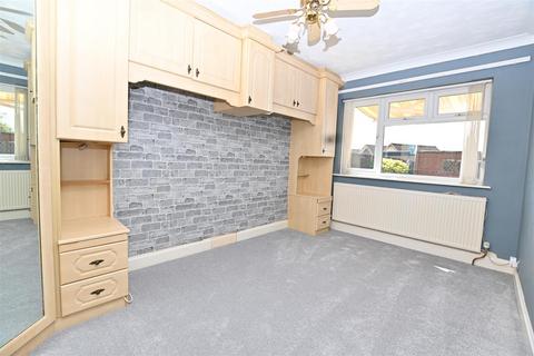 1 Beechcroft Road, Canvey Island, SS8 0HD