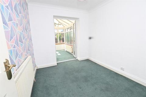 1 Beechcroft Road, Canvey Island, SS8 0HD