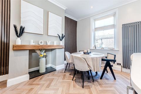 29 Ashgrove, Greengates, Bradford, BD10 0BP