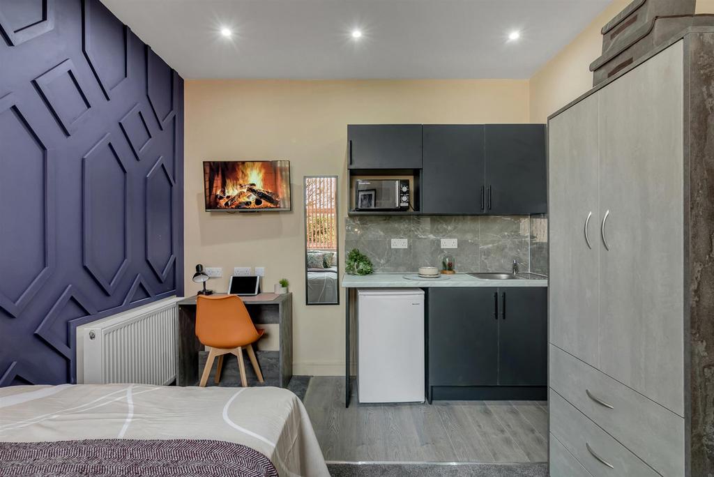 37 Melville Road, Coventry, CV1 3 A (164).jpg