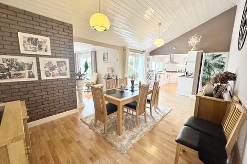 1 Dunton Close, Sutton Coldfield, B75 5QD