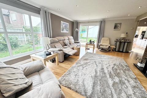 1 Dunton Close, Sutton Coldfield, B75 5QD
