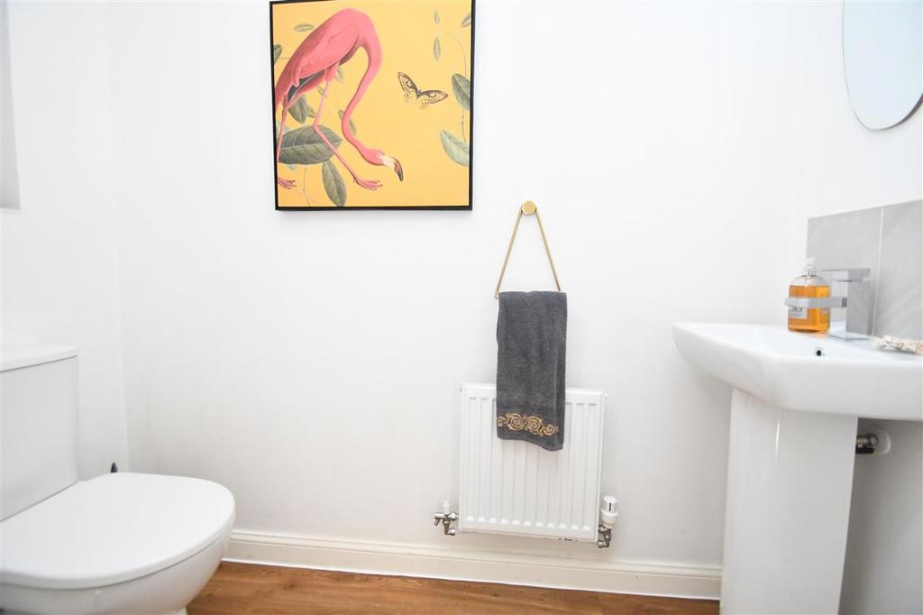 Cloakroom/wc