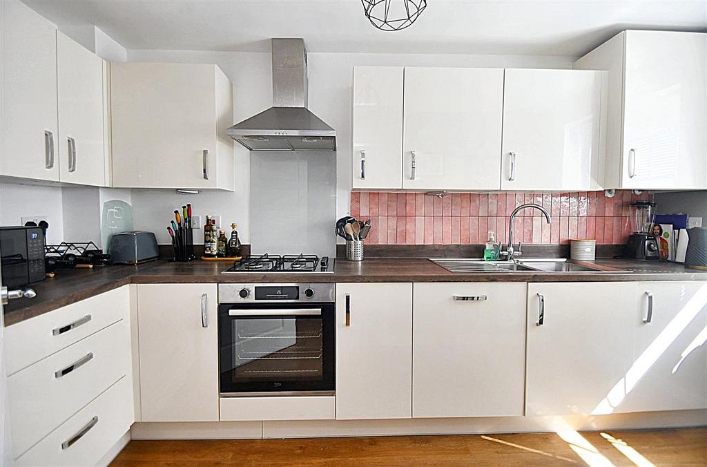 Fitted kitchen