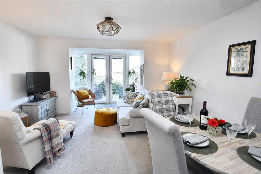 Lounge/dining room