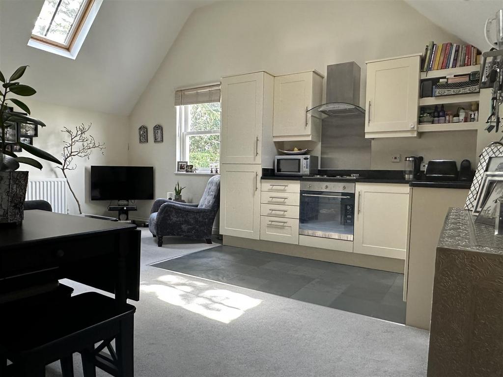 Open Plan Kitchen / Dining Room